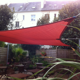 Voile d'ombrage sur-mesure C95 - Ajourée